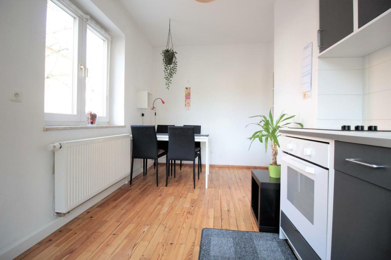 Charming 3-Bedroom Apartment With Parking Lot Würzburg Exterior foto